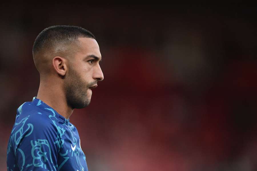 Hakim Ziyech staat in de basis tegen Manchester City