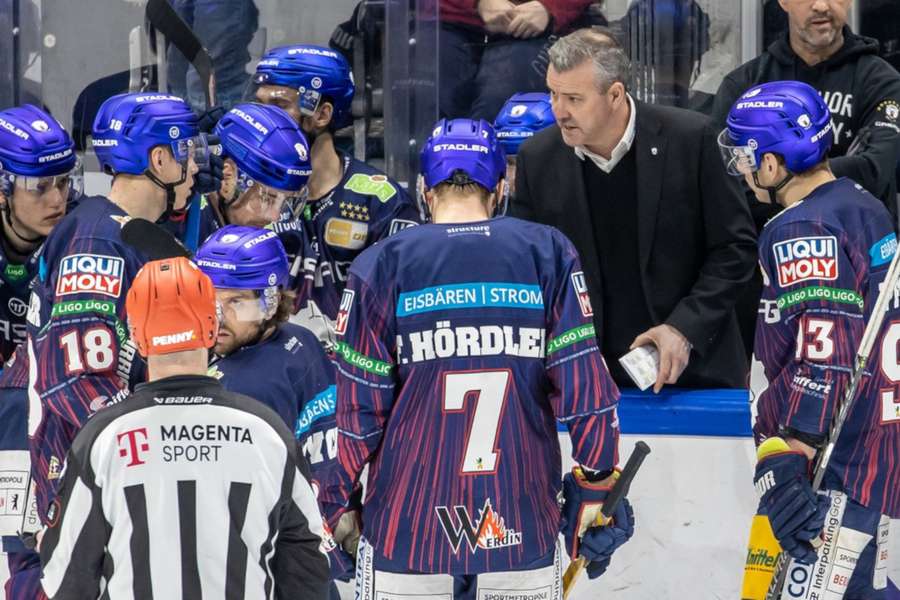 Ratlosigkeit bei den Eisbären: Die Play-offs sind in weiter Ferne.