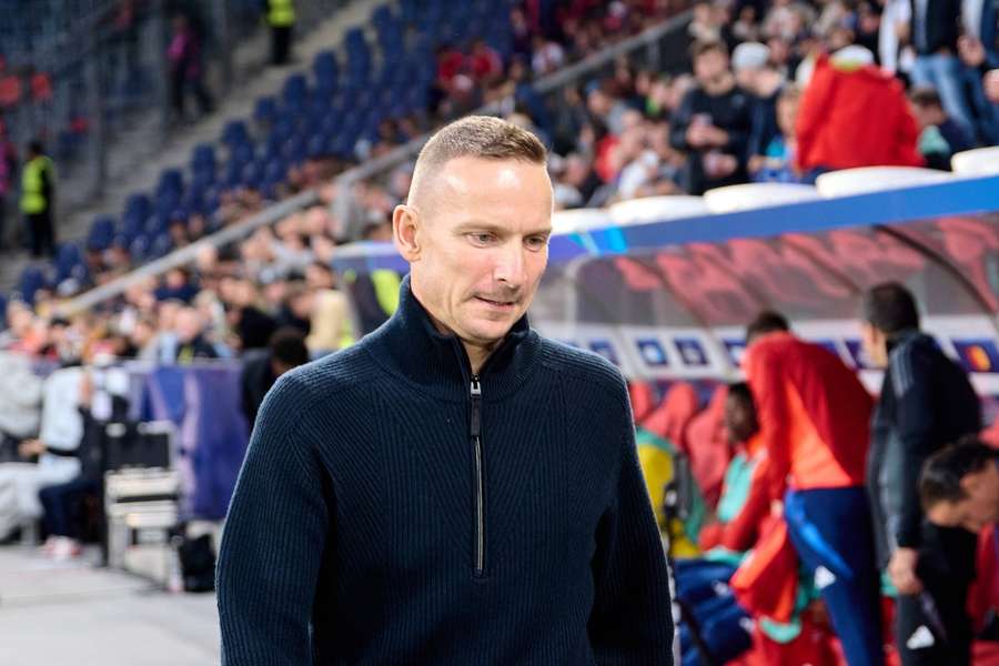 Salzburg-Trainer Lijnders hat mit Gegenwind zu kämpfen.