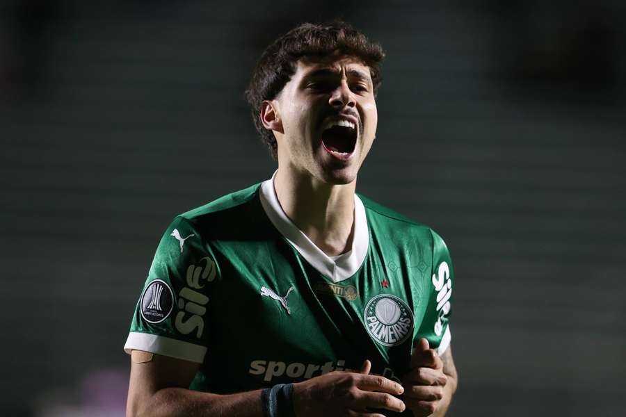 Maurício entrou e garantiu a vitória do Palmeiras sobre o Bolívar Maurício entrou e garantiu a vitória do Palmeiras sobre o Bolívar