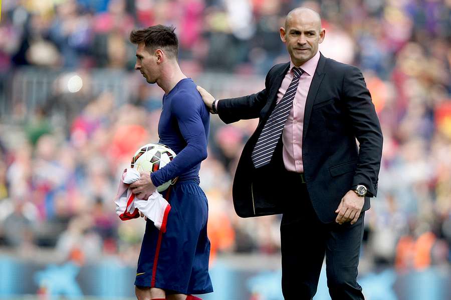 Paco Jémez, con Leo Messi, tras un Barça-Rayo Vallecano de 2015. Paco Jémez, con Leo Messi, tras un Barça-Rayo Vallecano de 2015.
