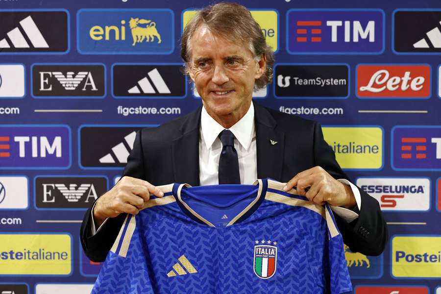 Roberto Mancini volta ao comando da seleção italiana Roberto Mancini volta ao comando da seleção italiana