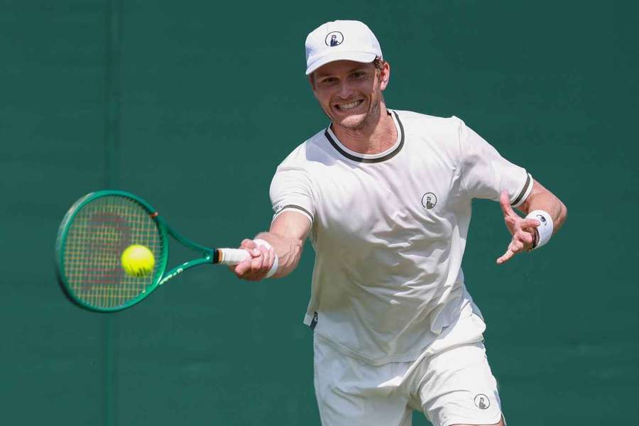 August Holmgren crashed out of the second round of the qualification tournament for Wimbledon August Holmgren crashed out of the second round of the qualification tournament for Wimbledon