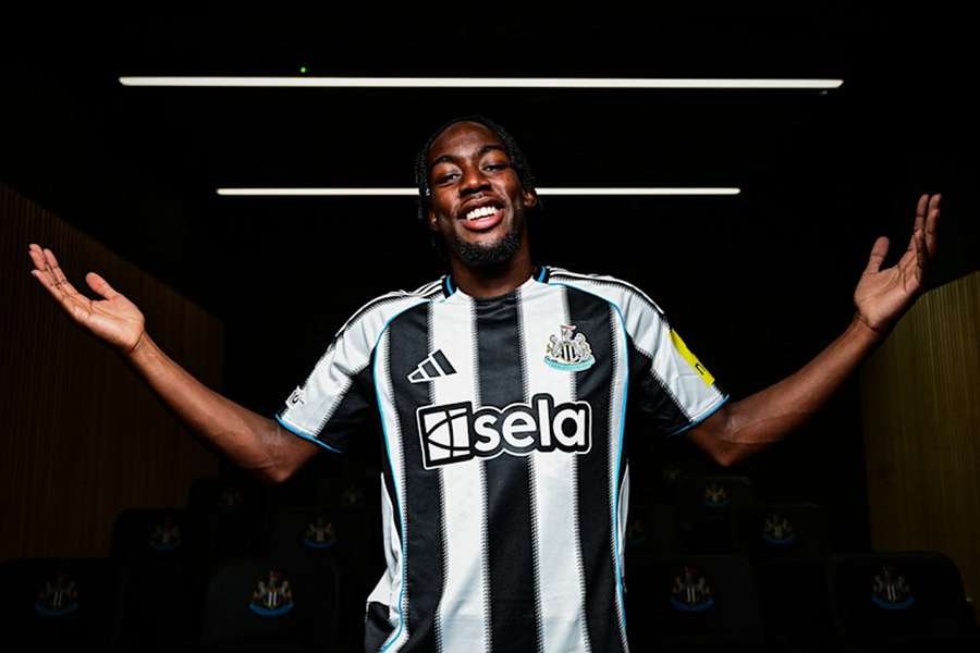 Howe "delighted" welcoming Elanga to Newcastle Howe "delighted" welcoming Elanga to Newcastle