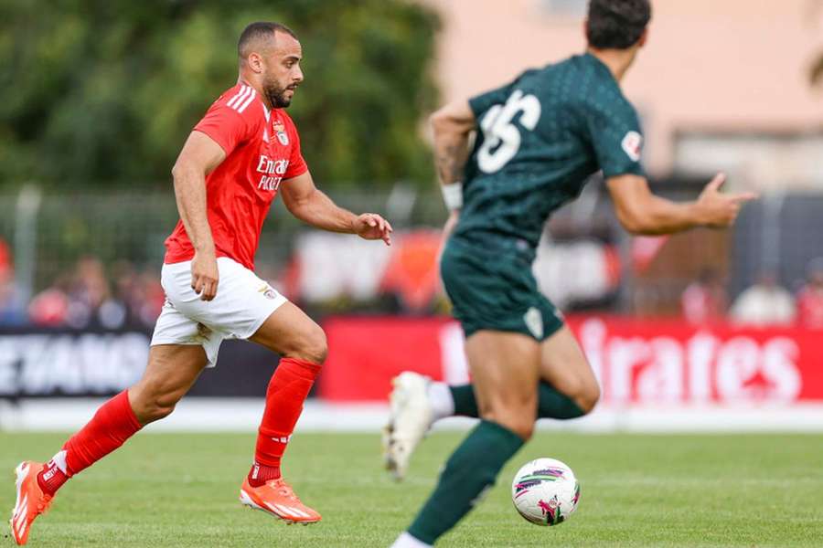 Arthur Cabral marcou diante do Almería