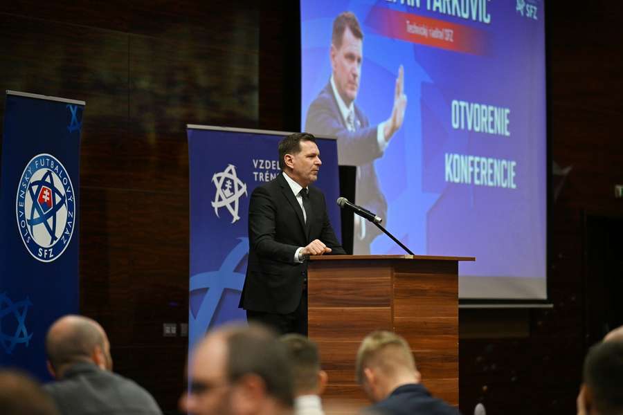 Tarkoviča čaká kariérna zmena. Tarkoviča čaká kariérna zmena.