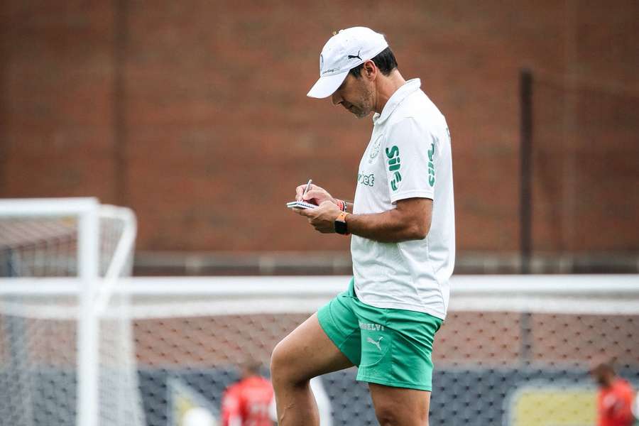 Abel Ferreira segue no Mundial de Clubes