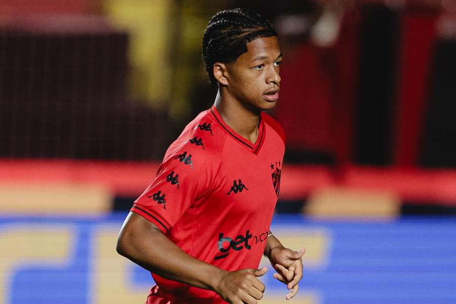 Zé Lucas vai trocar o Sport pelo Cruzeiro