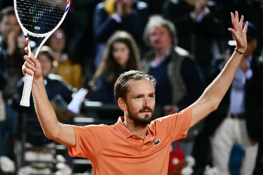 L'esultanza di Daniil Medvedev dopo la vittoria contro Martin Landaluce