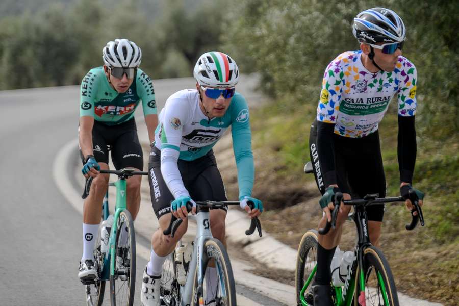 Los tres escapados en la tercera etapa