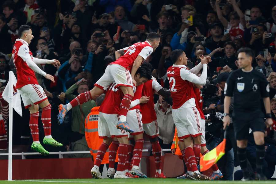 Arsenal er ved at smide et stort forspring over styr