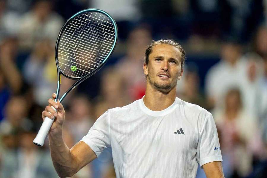 Alexander Zverev slaví postup do osmifinále.