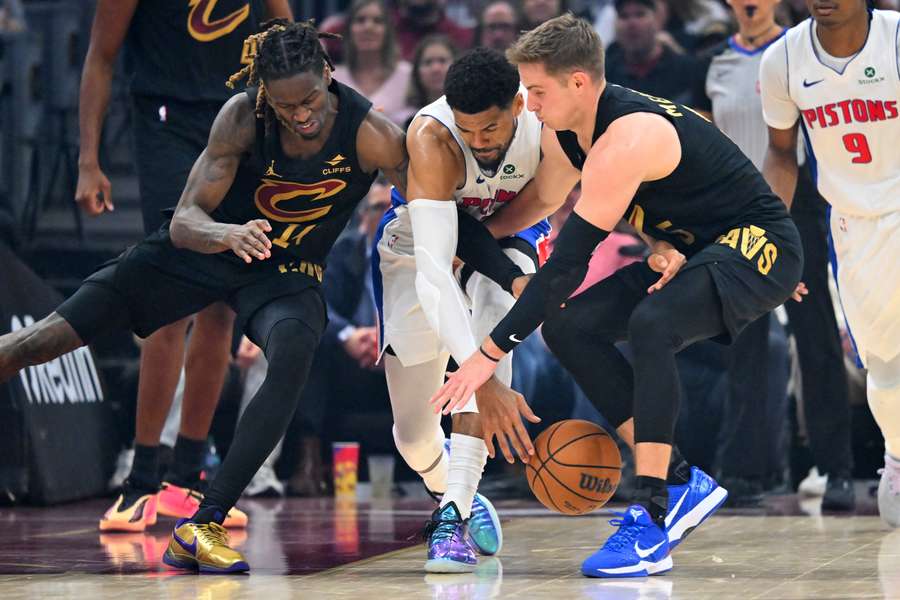 The Cleveland Cavaliers and Detroit Pistons in action in the NBA. The Cleveland Cavaliers and Detroit Pistons in action in the NBA.