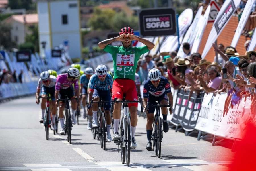 Tivani volta a vencer Tivani volta a vencer