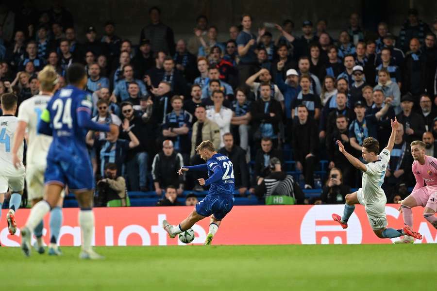 Chelsea venceu pela margem mínima
