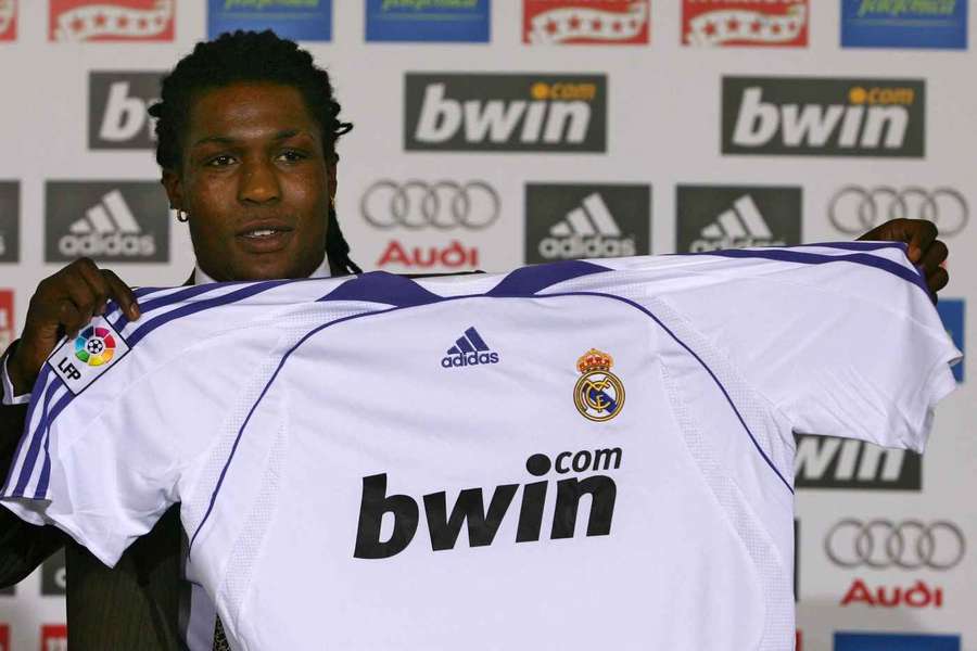 Former Everton & Real Madrid Star Royston Drenthe Receiving Treatment After Stroke