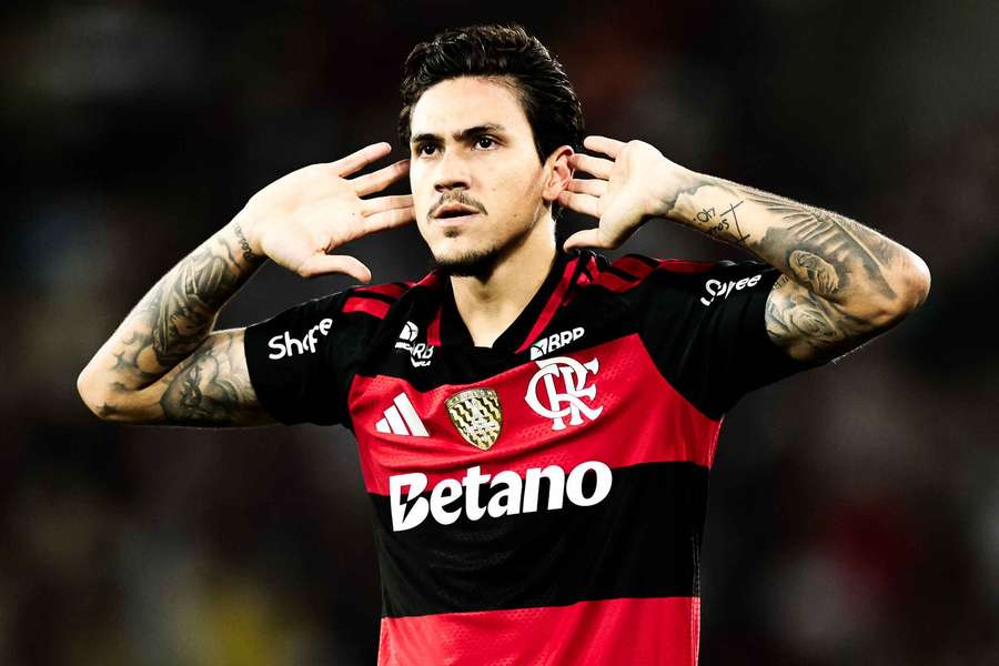 Pedro bisou no triunfo do Flamengo