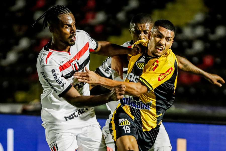Novorizontino fica no empate com Botafogo-SP, mas se mantém no G4 da Série B