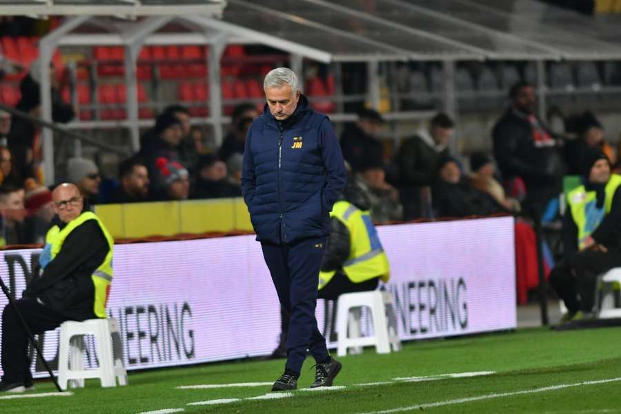 Roma-coach Mourinho werd met rood van het veld gestuurd