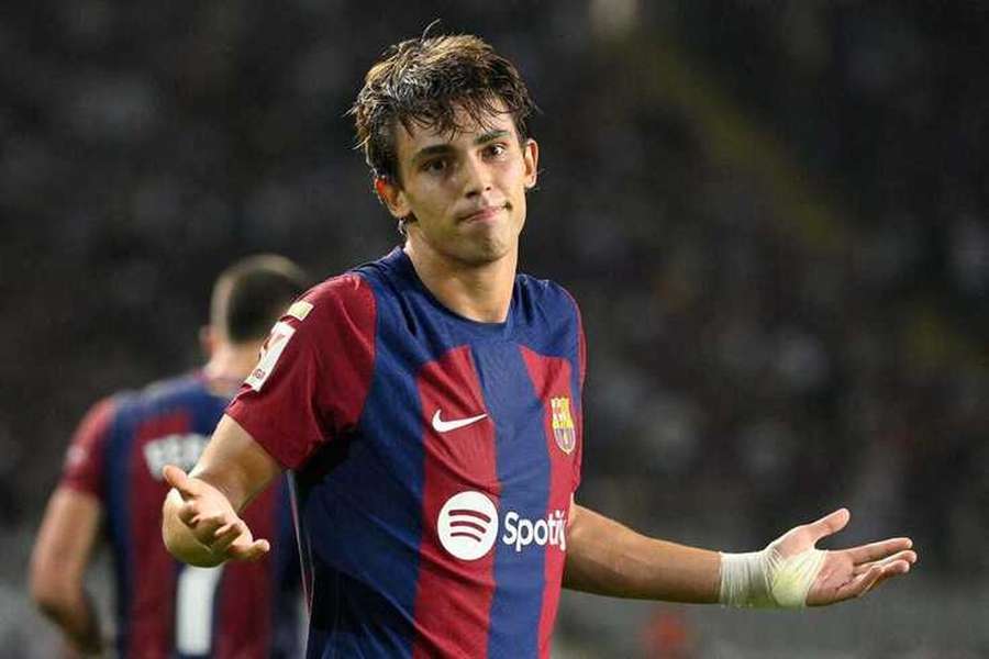 João Félix marcou o primeiro golo do Barcelona na goleada por 5-0