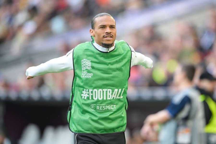Leroy Sané beim Aufwärmen während des Nations-League-Spiels gegen Frankreich.