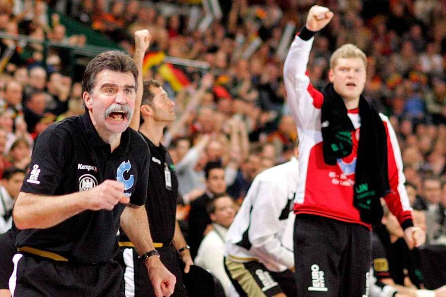 Bitter (r.) und Coach Brand (l.) jubeln über den WM-Titel 2007