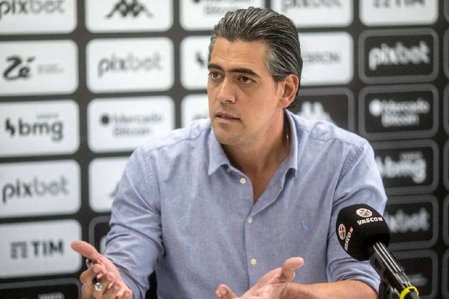 Paulo Bracks não vai seguir no comando do futebol do Vasco