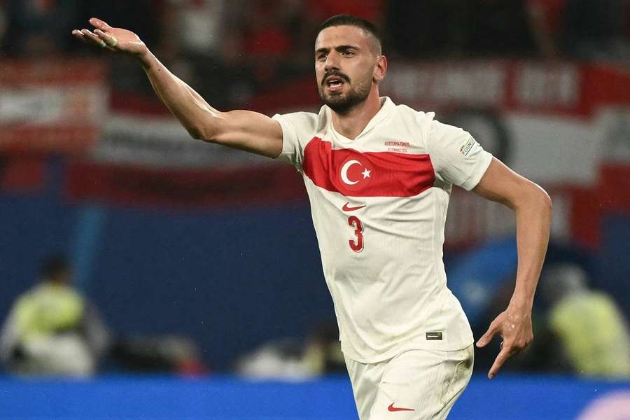 Demiral marcou dois golos no triunfo turco sobre a Áustria