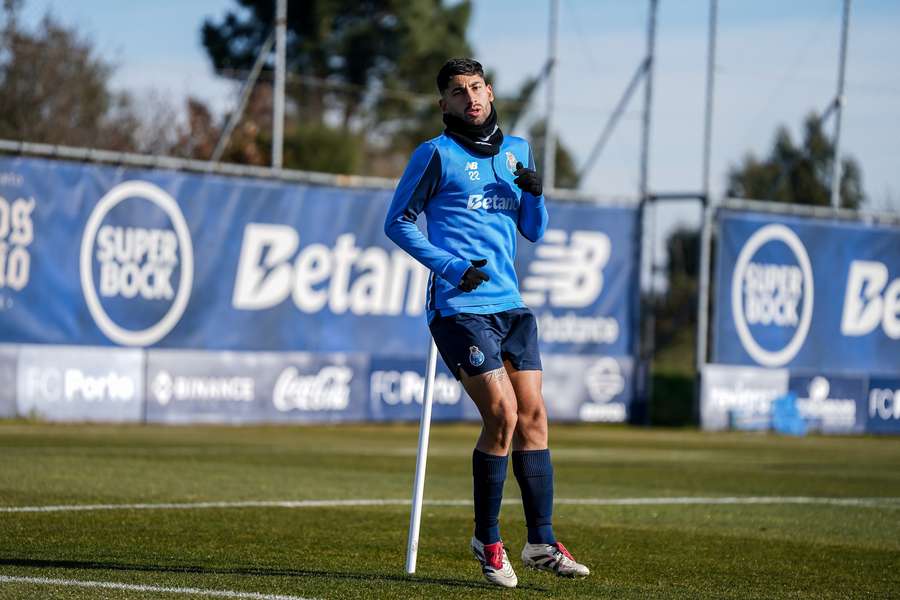 Alan Varela no treino do FC Porto