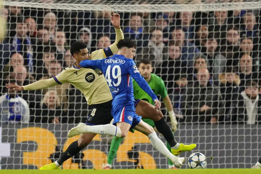 El Barça encaja demasiado en Champions