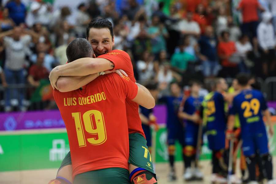 Gonçalo Alves festeja o penálti decisivo