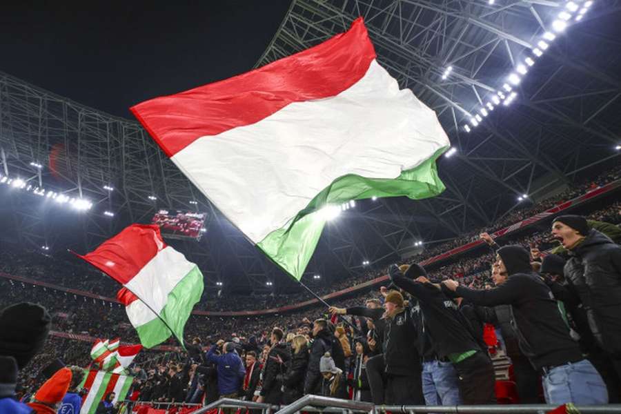 O Estádio de Budapeste vai ter a bandeira da Grande Hungria desfraldada 