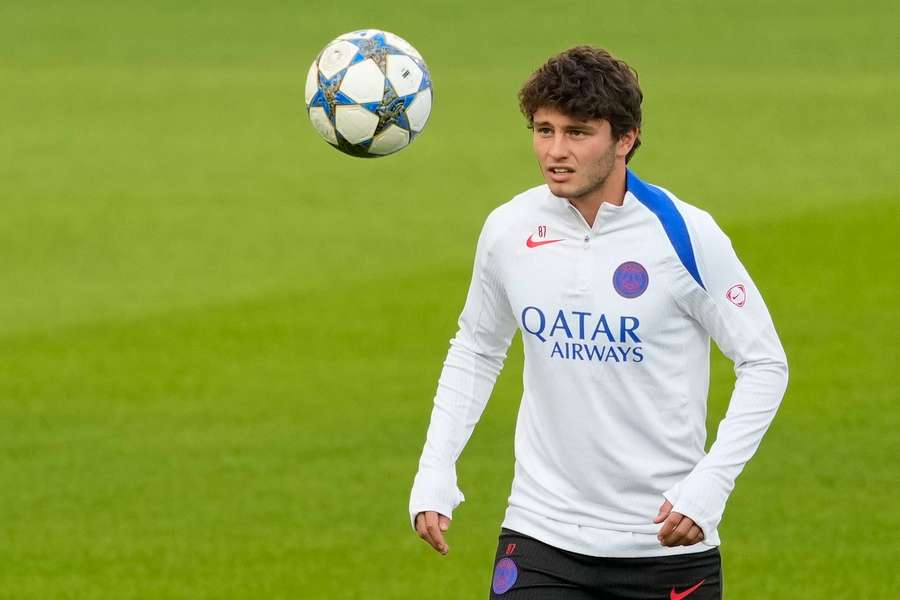 João Neves regressa aos eleitos, mais de um mês depois João Neves regressa aos eleitos, mais de um mês depois