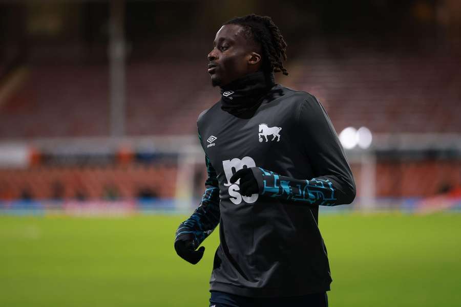 Somto Boniface: Leyton Orient sign Ipswich Town defender on loan