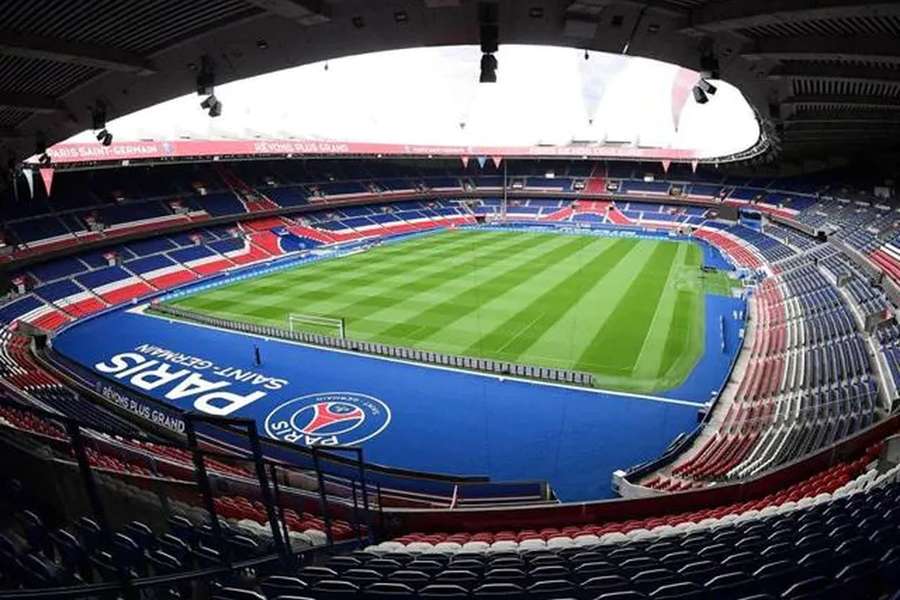 Parque dos Príncipes recebe o PSG-Barcelona