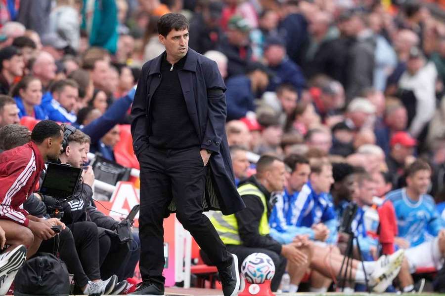 Liverpool manager Andoni Iraola on the touchline during the match against Nottingham Forest