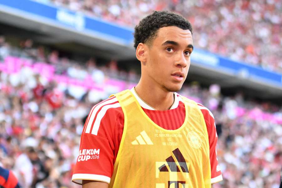 Jamal Musiala a revenit la antrenamentele lui Bayern Jamal Musiala a revenit la antrenamentele lui Bayern
