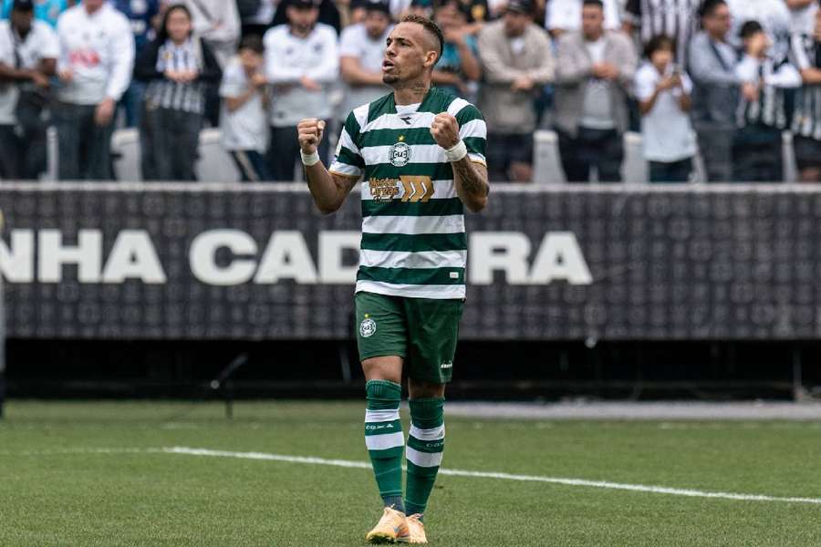 Breno Lopes foi carrasco do Peixe na capital paulista