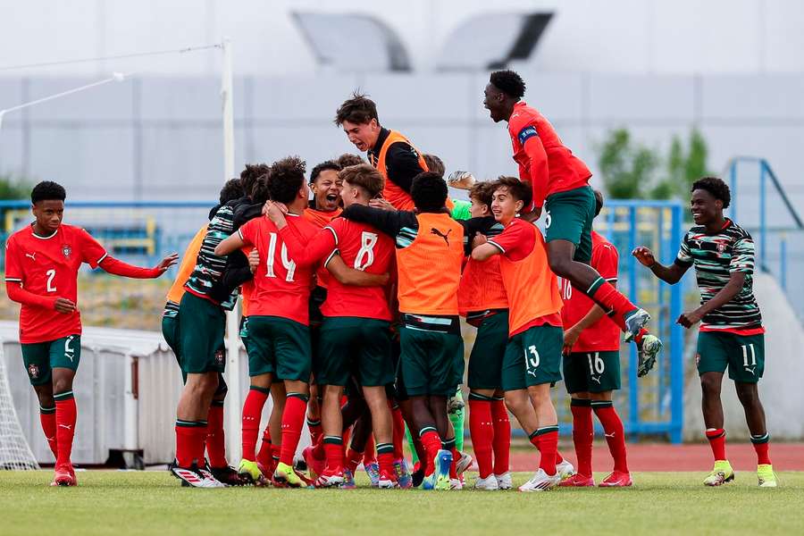 Portugal derrotou a seleção de Inglaterra Portugal derrotou a seleção de Inglaterra