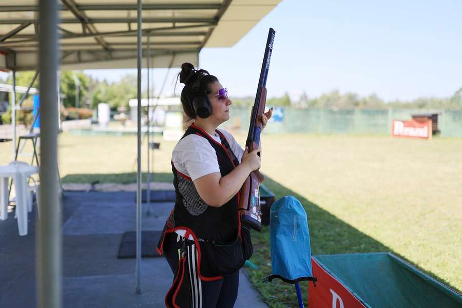 A atiradora Maria Inês Barros, primeira portuguesa em tiro com armas de caça em Jogos Olímpicos