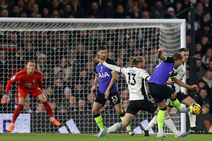 Harry Kane faz história na vitória do Tottenham sobre o Fulham de Marco Silva (0-1)