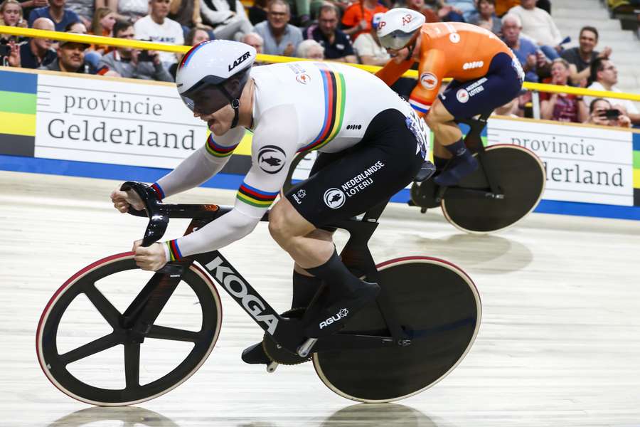 Lavreysen Wint Strijd Der Titanen En Gaat Ten Koste Van Hoogland Naar ...