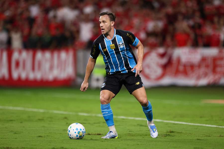 Arthur, en un partido con Gremio Arthur, en un partido con Gremio