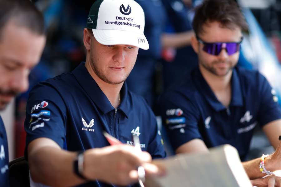 Schumacher fährt ab 1. März 2026 in der IndyCar-Saison Schumacher fährt ab 1. März 2026 in der IndyCar-Saison