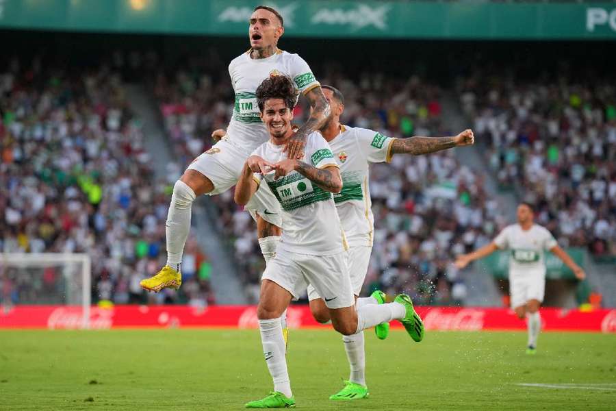 Elche responded to Almeria's early goal to grab their first points of the season