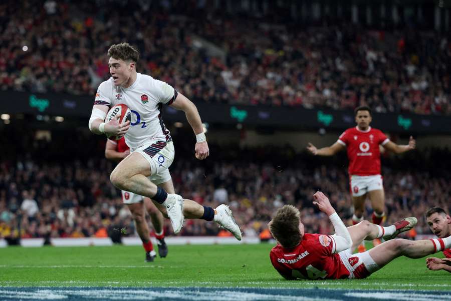 England's Tommy Freeman scores their third try against Wales