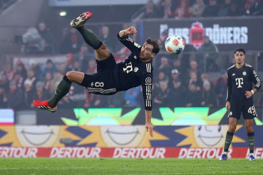 Arsenal hold advantage on Euro rivals in Goretzka battle Arsenal hold advantage on Euro rivals in Goretzka battle