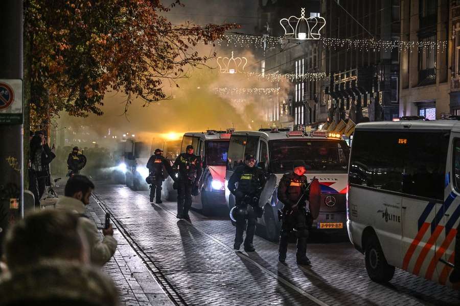 Atos de violência ocorreram em Amesterdão, à margem do Ajax-Maccabi Telavive