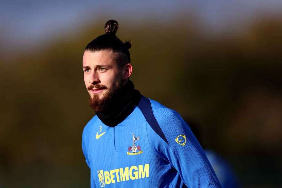Radu Drăgușin, tot mai aproape de revenirea la Tottenham: "Mă simt bine să fiu din nou pe teren"