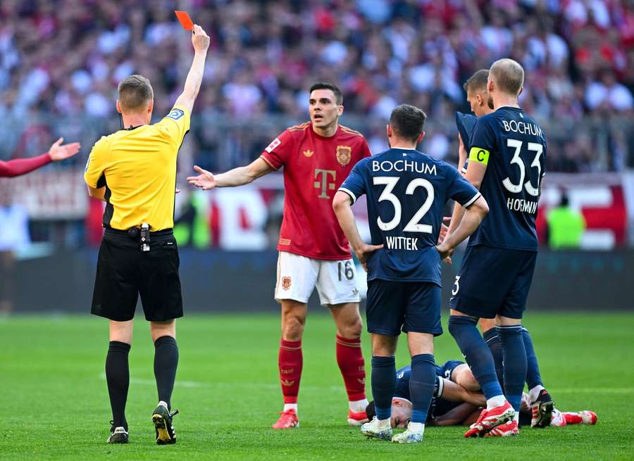 Palhinha wurde in Minute 43 mit Rot vom Platz geschickt